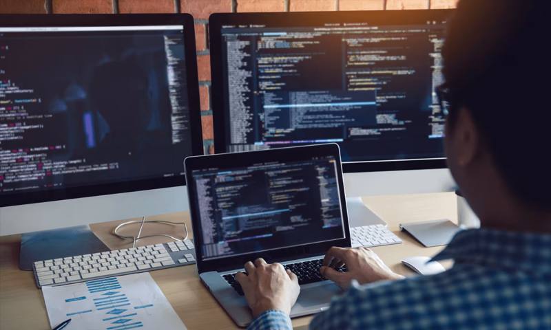 数据科学选型：R与Python如何赋能敦煌市网站建设？